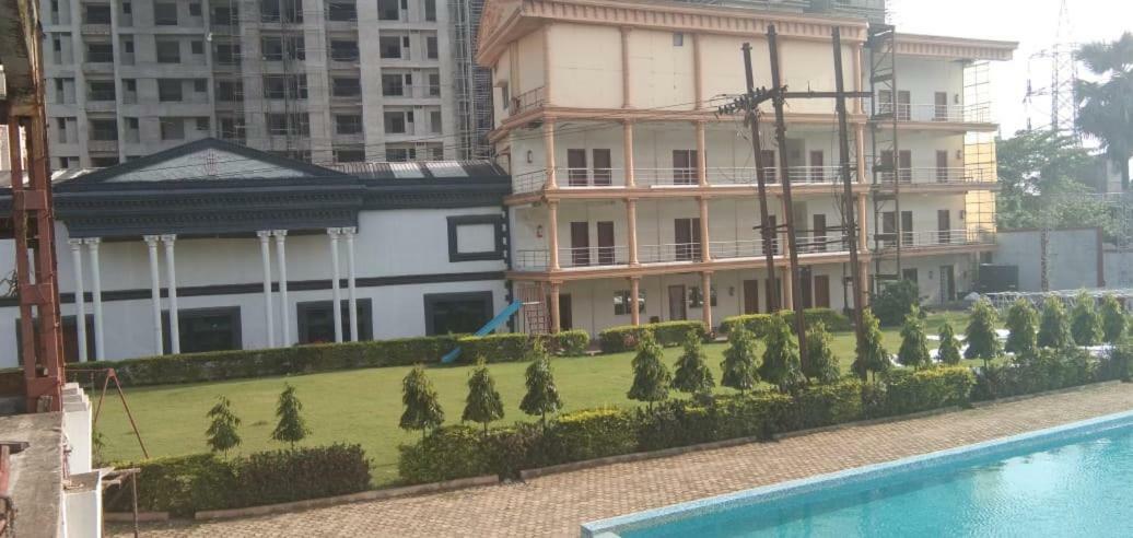 Aristro Club Hotel Calcutta Exterior foto