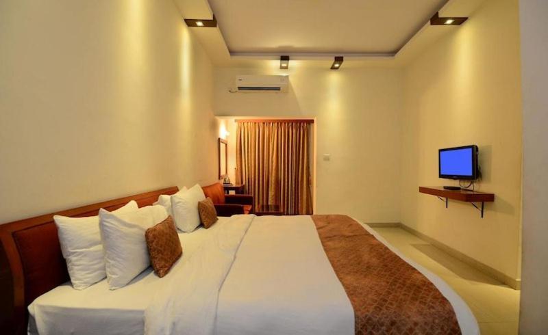 Aristro Club Hotel Calcutta Exterior foto